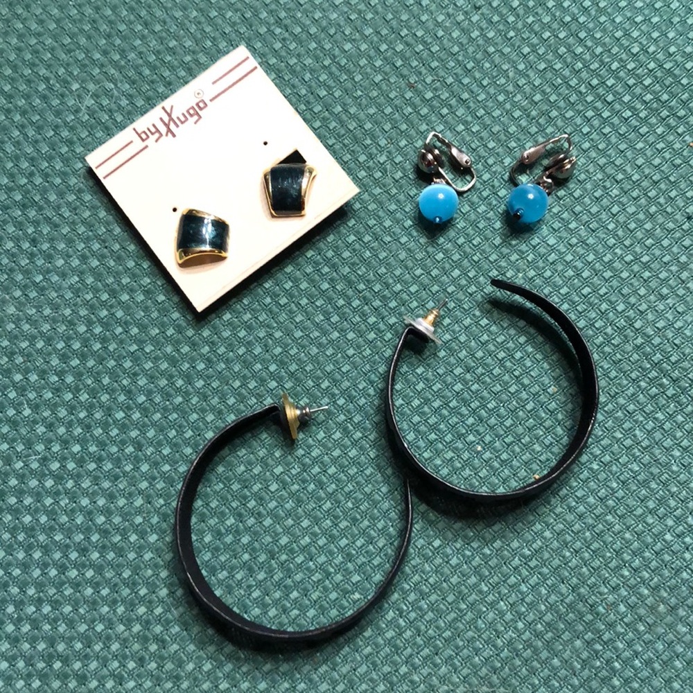 3 pairs of earrings